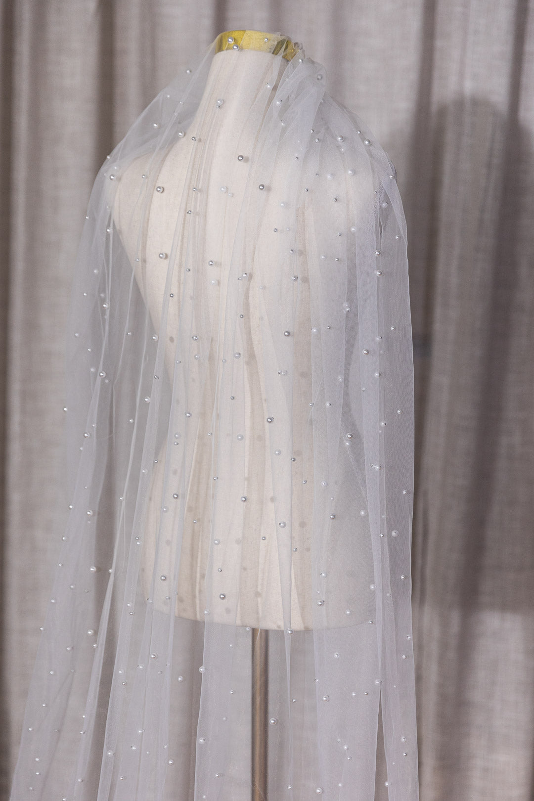 Pearl - Veil with Faux Pearl Embellishments