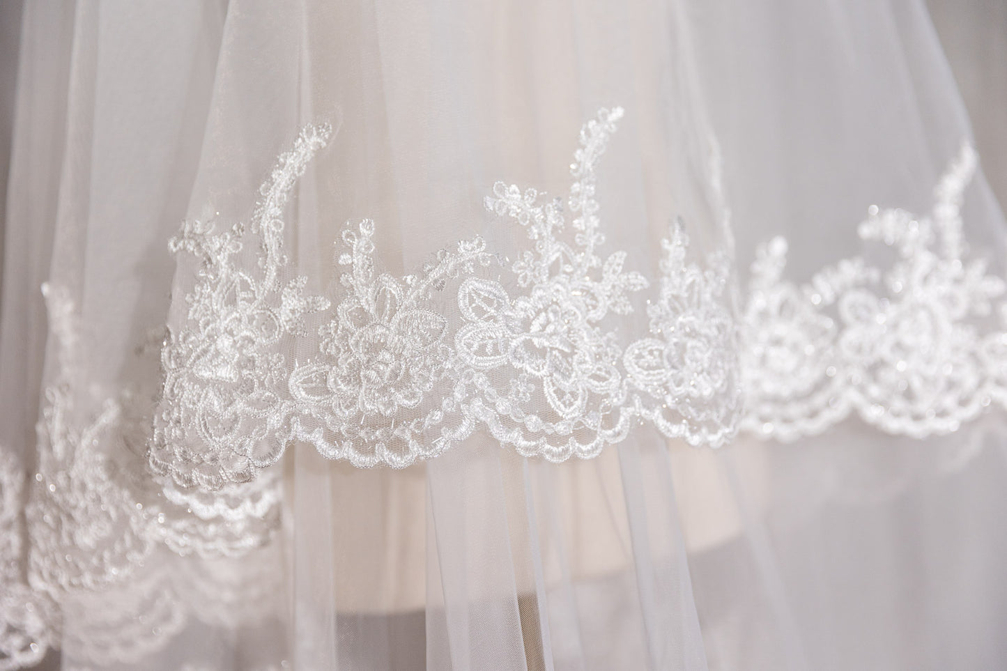 Mercedes - Vintage Veil with Lace Edging